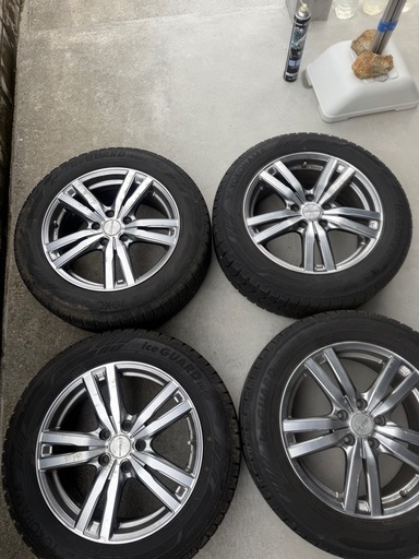 17インチスタッドレスタイヤ　215/60 R 17