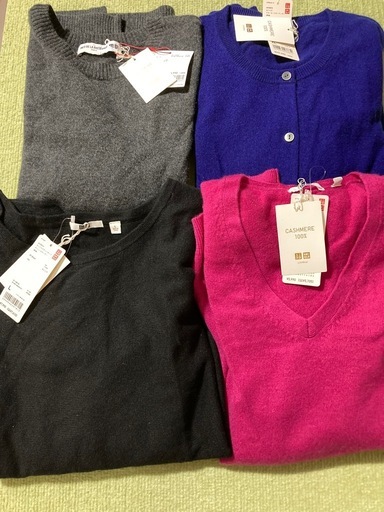 UNIQLO カシミヤ100   丸首黒グレー　Lサイズ　Vネックピンク　Lサイズ　カーディガン紺色XLサイズ4枚セット