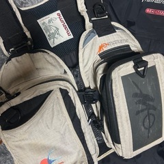 マズメ　ゲームベストとウェーダーの画像