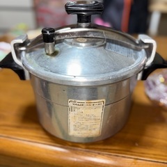 圧力鍋の画像