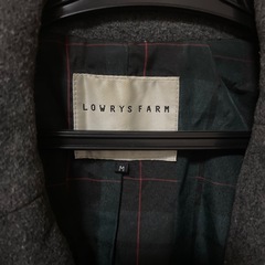 LOWRYSFARMショートコートの画像