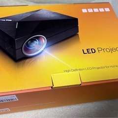 【新品未使用】EZAPOR GM60A LEDポータブル プロジェクターの画像