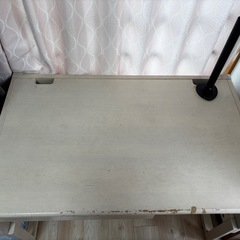 カリモクとベネッセコラボ「学び成長デスク/いす／椅子」の画像