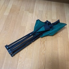 無料　折りたたみ椅子　アウトドア用の画像