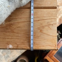 テーブル　台　椅子の画像