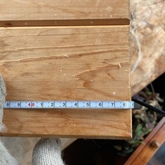 テーブル　台　椅子の画像