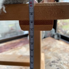 テーブル　台　椅子の画像