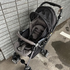 Aprica ベビーカーの画像