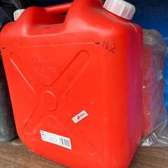 3個　ポリタンク　灯油　の画像