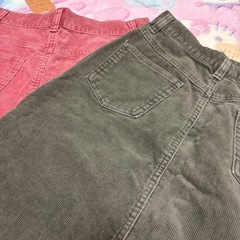 コールテンスカート2枚
の画像