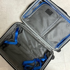 TUMIの機内用スーツケース(訳あり) の画像