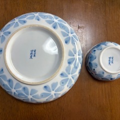 有田焼四郎窯 大鉢と小鉢のセットの画像