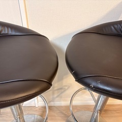 【受け渡し予定者確定済み】ハイチェア ２脚セットの画像