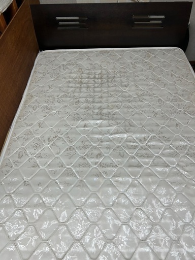 ダブルベッド