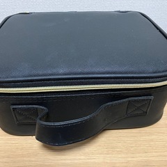 【美品】LEDライト付きメイクボックス✨ミラー・ブラシ収納付きの画像