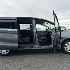 低走行8万キロ台☆1万円〜分割払い可❗️車検2年付き！大人気☆HONDA フリード☆Bluetooth対応ナビ付き☆走行中DVD見れます☆ETC付き☆電動スライドドア付き☆ドライブレコーダー付きのフル装備☆‼️の画像