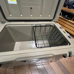 タラスブルバ　クーラーボックス42L
の画像