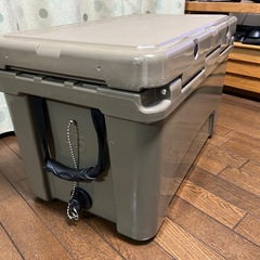 タラスブルバ　クーラーボックス42L
の画像