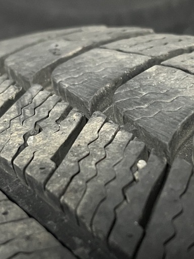 ミシュラン スタッドレス 225/50R18 17年製