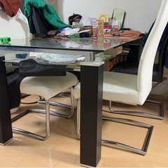 ガラス　ダイニングテーブルセット　チェア　ニトリ製の画像