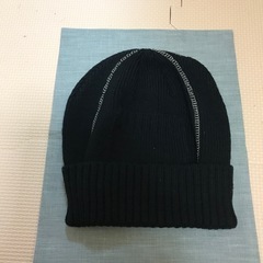 黒いニットの画像