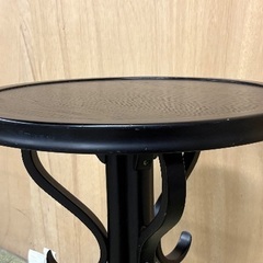 ☆美しい曲木のテーブル 秋田木工　IDC大塚家具 幅45cm 奥45cm 高68cmの画像