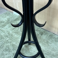 ☆美しい曲木のテーブル 秋田木工　IDC大塚家具 幅45cm 奥45cm 高68cmの画像