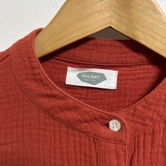 フリーサイズ　アンティーローザ　ノーカラーシャツの画像