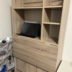 机といすイスの画像