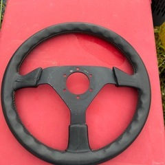 MOMO モモ ステアリングホイール ハンドル イタリア製 の画像