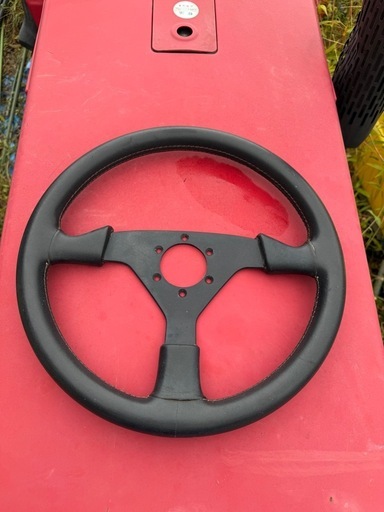 MOMO モモ ステアリングホイール ハンドル イタリア製