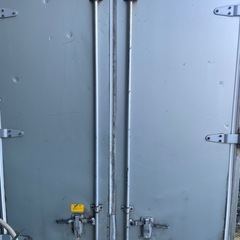 中古　アルミ.コンテナ　 倉庫 　　外装ブラック　長さ　4580mm 　バイクガレージ .箱. ハウス . 作業場. 物置、資材倉庫の画像