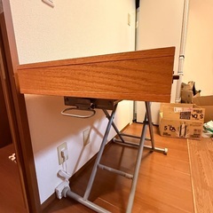 11/13PMor11/14に取りに来てくれる方限定★昇降式テーブルの画像