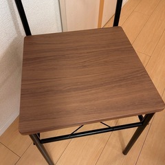 イス 椅子 チェア 茶色の画像