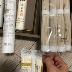 高級お歳暮🔴信州極細そばや稲庭うどんなどセット🔴購入価格3500円のものの画像