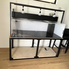 アクリル水槽の画像