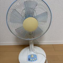オフィスチェア、扇風機、机、空気清浄機を差し上げます。の画像