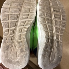 【無料】キッズ　スニーカー　19センチ　の画像