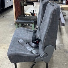 TOYOTA 200系ハイエース　グランドキャビン　純正　4列目シートの画像