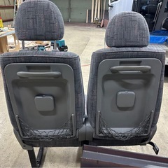 TOYOTA 200系ハイエース　グランドキャビン　純正　4列目シートの画像