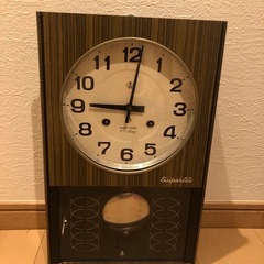 アンティーク！ゼンマイ式掛け時計の画像