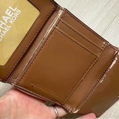 マイケルコース 折りたたみ財布の画像