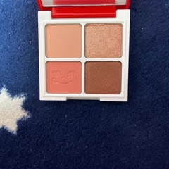 【お値下げ中】ペコちゃんアイシャドウパレットの画像