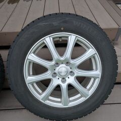 30アルファード用のスタッドレスホイール４本、ナット２０個を４万円でお譲りします。の画像