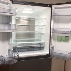 直接引き取り歓迎！　美品　2023年製の東芝ノンフロン冷凍冷蔵庫　GR-V600FZS(TH)の画像