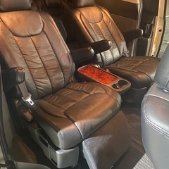 エスティマの画像