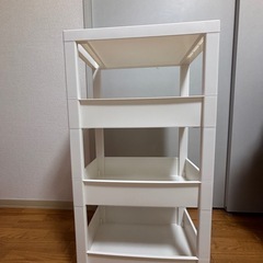 ワゴン　キャスターつき付きの画像