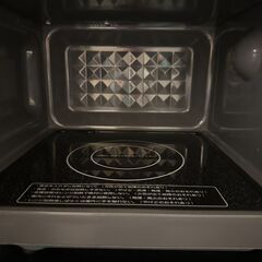 ヤマダ製2022年式中古フラット電子レンジ　YMW-ST17J1の画像