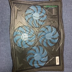 ノートパソコン用 冷却パッド（クーラーパッド） 4基の大型静音ファンの画像