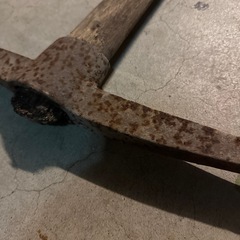 昔ながらの つるはしの画像